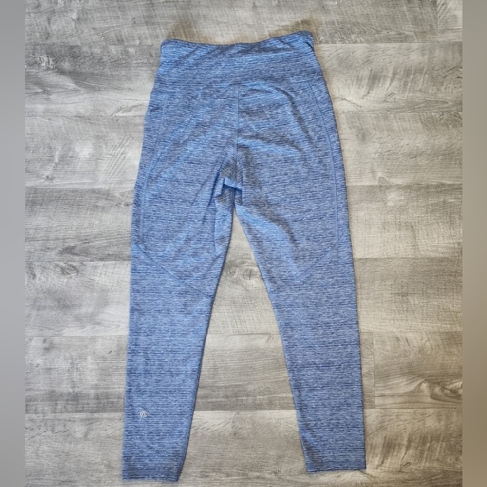 Champion Heather Blue Cropped Leggings Size Medium - Picture 2 of 5